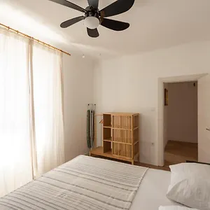 https://apartment-pula-center-52100.in-istria.net