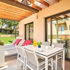 https://laguna-park-apartments.in-istria.net